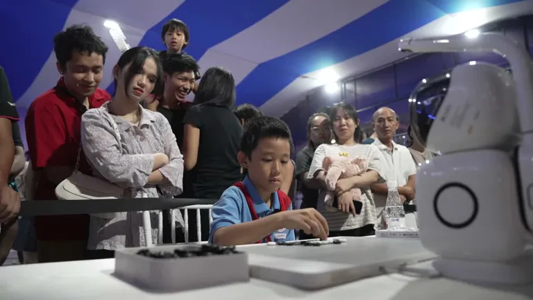 Trải nghiệm robot cùng gia đình