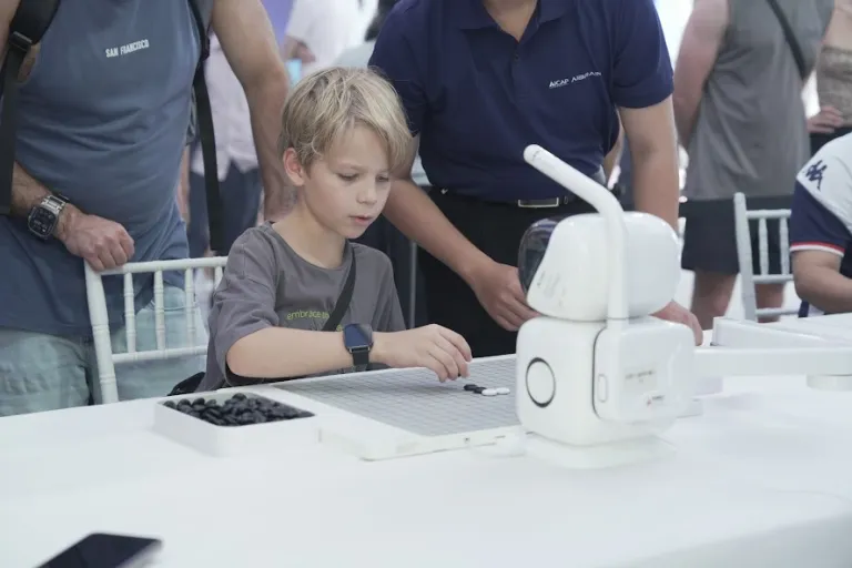Không gian trải nghiệm robot · Hình ảnh