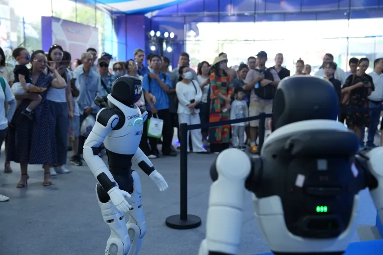 Không gian trải nghiệm robot · Hình ảnh