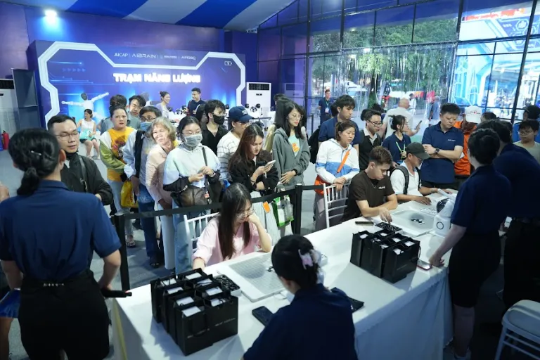 Không gian trải nghiệm robot · Hình ảnh