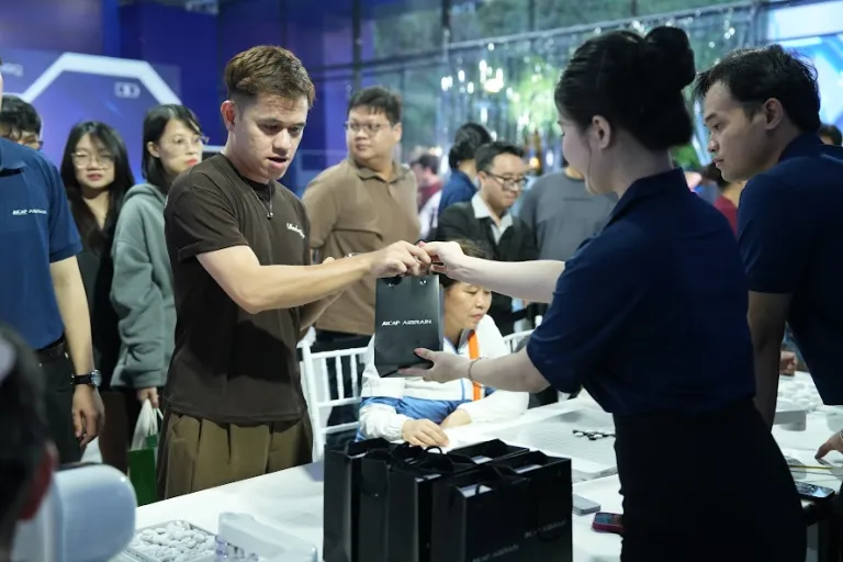 Không gian trải nghiệm robot · Hình ảnh