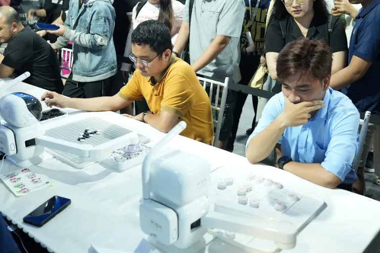 Không gian trải nghiệm robot · Hình ảnh