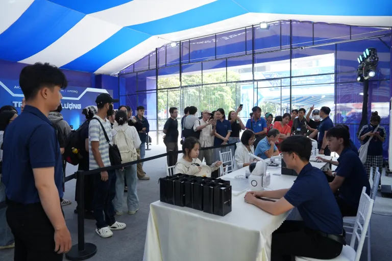 Không gian trải nghiệm robot · Hình ảnh