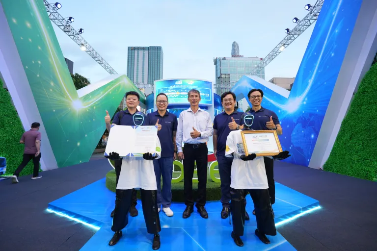 Không gian trình diễn công nghệ robot · Hình ảnh