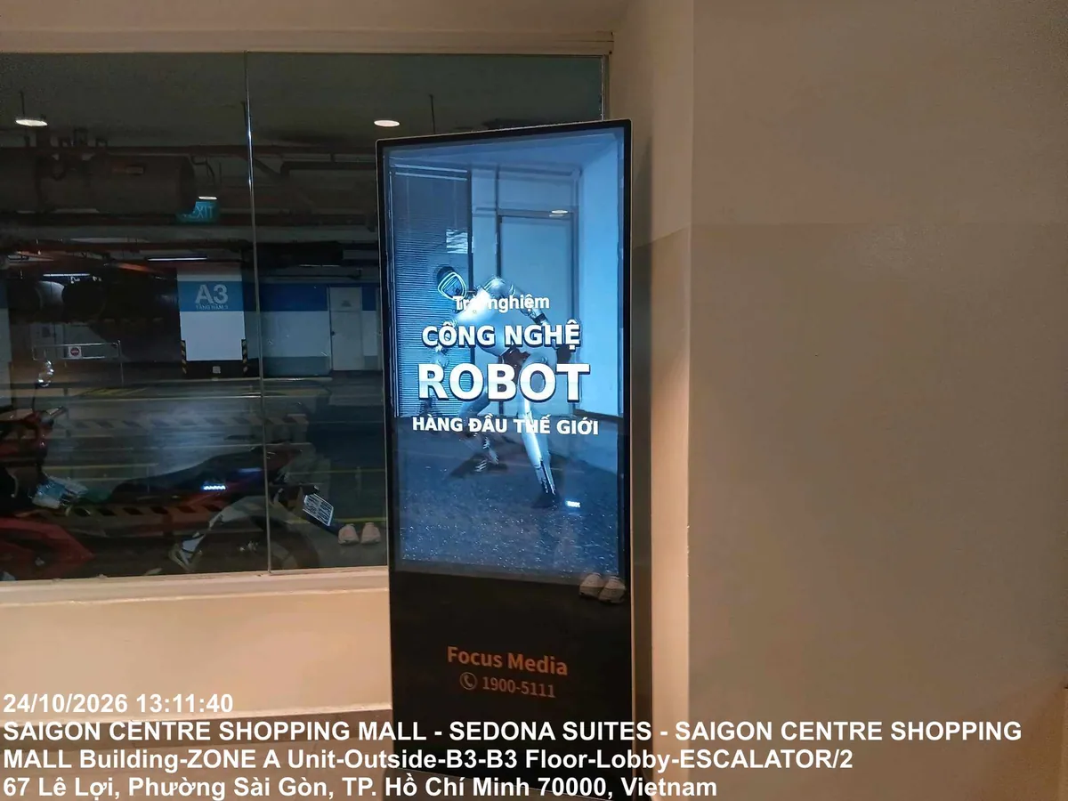 Màn hình quảng cáo chương trình robot GRECO 2026 tại Khu phức hợp Saigon Centre – Sedona Suites
