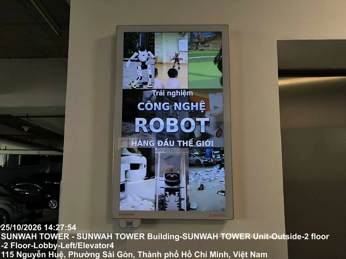 Màn hình quảng cáo chương trình robot GRECO 2026 tại Toà nhà Sun Wah Tower