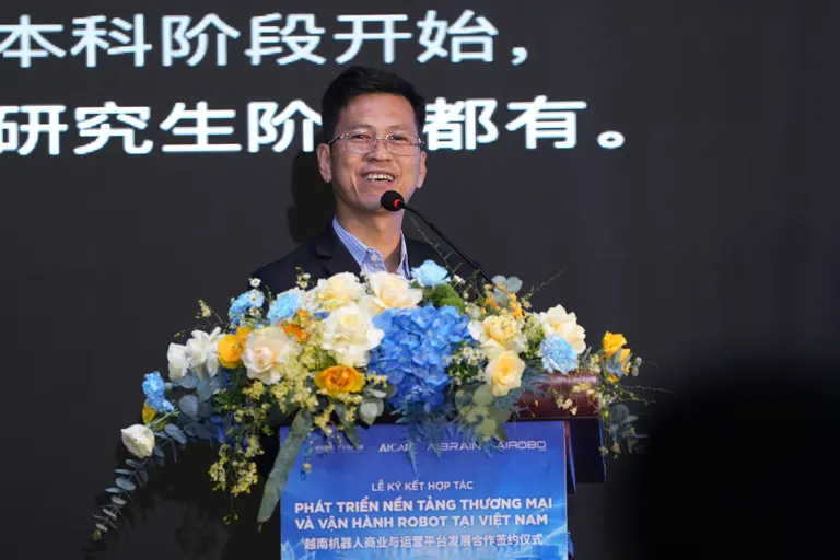 Phát biểu & tham luận