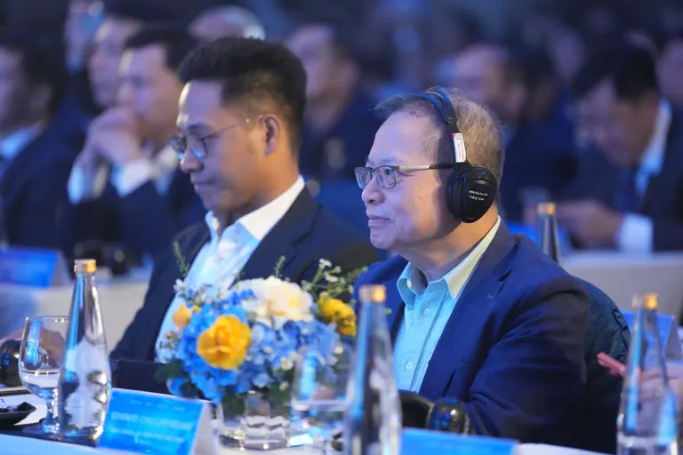 Phát biểu & tham luận