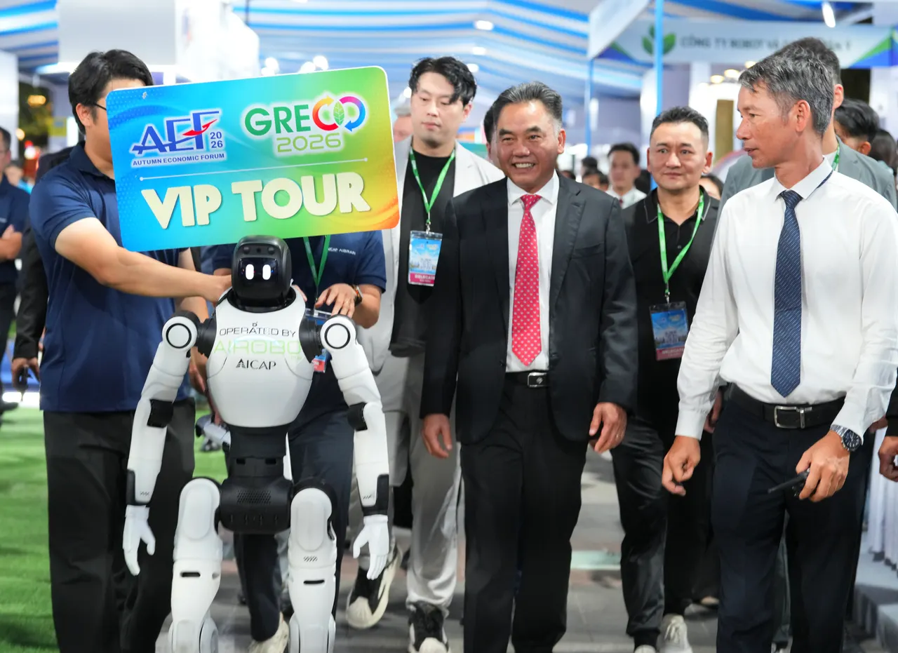 VIP Tour & lưu niệm · Lễ công bố hợp tác ngày 26/10/2026