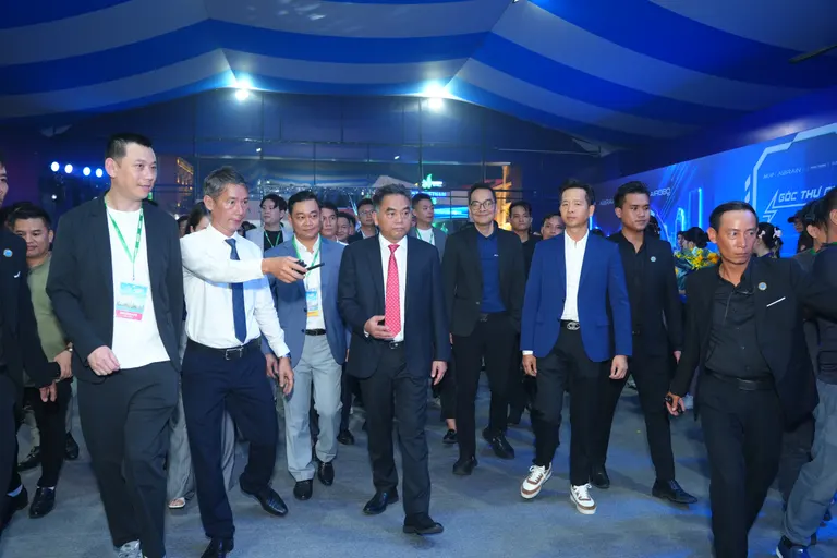 VIP Tour & lưu niệm