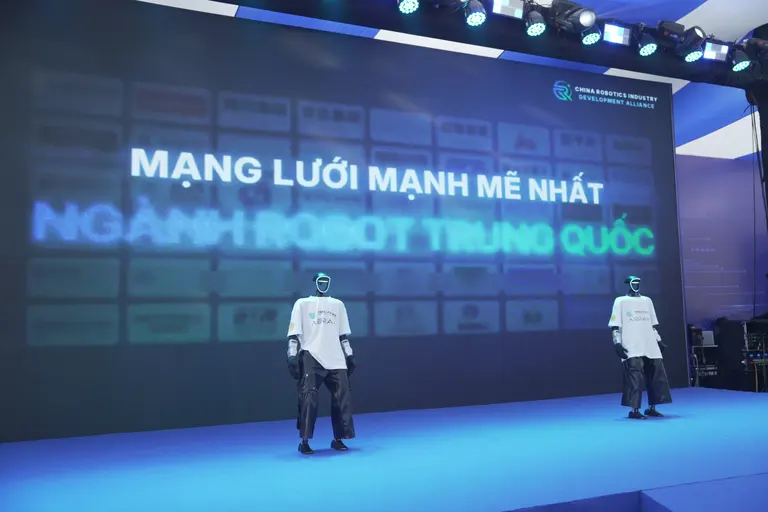 27/10 · Robot trình diễn